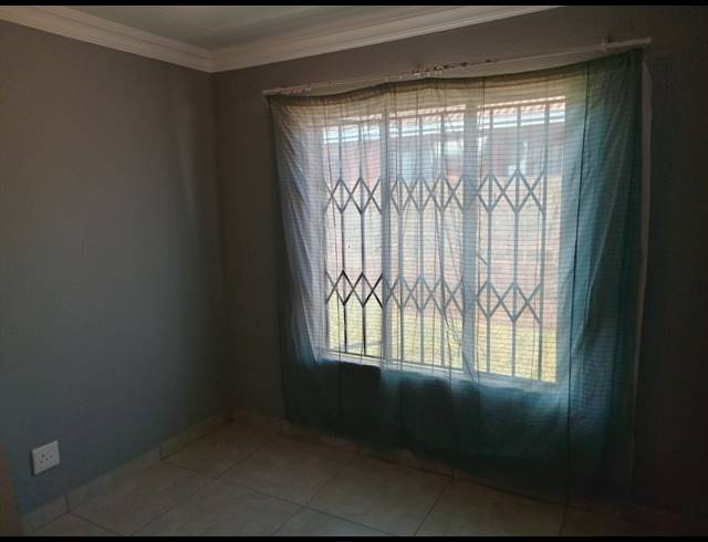 3 BEDROOM HOUSE FOR SALE IN STRETFORD